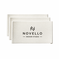 Vente en gros d'étiquettes de vêtements avec logo personnalisé pour étiquettes de vêtements Machine à coudre automatique 3d pour coudre des étiquettes de vêtements