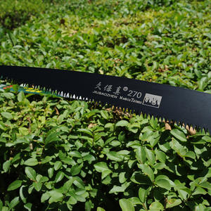 Sierra de mano Jiubaozhen 270 con mango de madera, hoja de acero endurecido, herramienta de corte para jardín, huerto y árboles frutales - Product Image 1