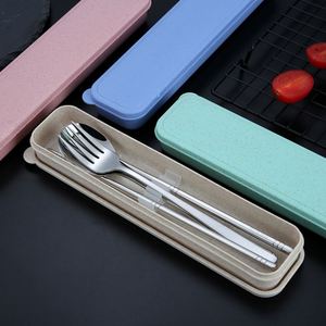 Juego de Cubiertos Portátiles de Metal con Estuche: Palillos, Cuchara y Pajita para Viaje - Product Image 2