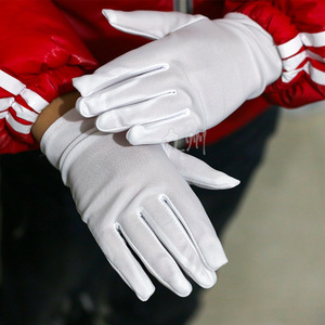 ถุงมือผ้าฝ้ายสีขาวสำหรับเด็กสำหรับการแสดงบนเวที ใช้ในพิธีการ นักเรียนระดับประถมศึกษาและมัธยมศึกษาแบบไม่จำกัดเพศ - Product Image 1