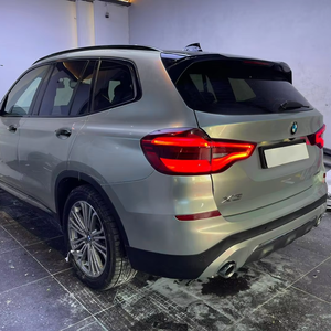 Vinilo para Envolver Automóviles Delution Gris Claro Dorado, Antiarañazos, Protección UV, Aplicación en la Carrocería, Garantía de 3 Años, Canal de Liberación de Aire, Baja Adherencia - Product Image 2