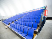 Chaises télescopiques HYC pour gradins en bois et plastique moulé par soufflage, sièges HDPE pour arènes sportives
