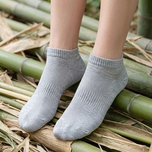Chaussettes de sport en fibre de bambou <span class=keywords><strong>pour</strong></span> hommes, respirantes, anti-odeur, écologiques, <span class=keywords><strong>pour</strong></span> l'été, usage quotidien décontracté, évacuation de l'humidité - Product Image 4
