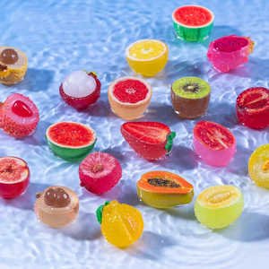 Accessoires de décoration de Noël DIY en résine peinte, écologiques et créatifs, pour micro-paysages, avec simulation abstraite de fruits (pastèque) - Product Image 1