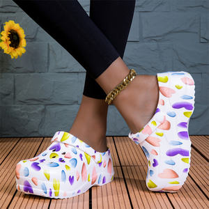 आउटडोर फैशन जूते महिला क्रेटल गैंडा रंगीन चप्पल महिलाओं गर्मियों के सैंडल महिलाओं सैंडल हील्स - Product Image 4