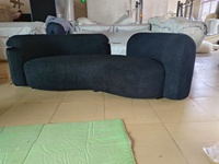 Canapé Courbé Moderne de Luxe de Designer Nordique, Tissu en Peau d'Agneau de Haute Qualité, Chaises Pliantes Commerciales pour Salons de Beauté et Écoles