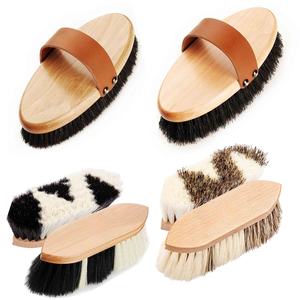 Kit de toilettage pour chevaux de luxe de haute qualité ensemble de brosses avec boîte en bois Logo personnalisé brosse en bois pour cheval outil de nettoyage quotidien - Product Image 3