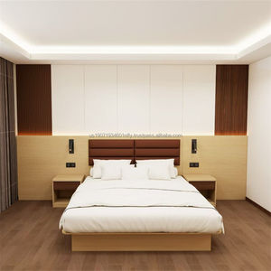 Ensemble de meubles de chambre à coucher moderne pour hôtel 3 étoiles, suite complète avec lit king size, tables de chevet, armoire, mini bar et meuble TV - Product Image 1