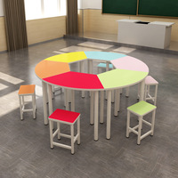 Tables de consultation en groupe hexagonales en bois pour étudiants, combinaisons modulaires trapézoïdales en forme de secteur pour salles de classe intelligentes et salles de lecture