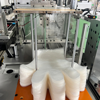 Machine automatique de remplissage et de scellage de sachets pour gants en PE et machine de pliage et d'emballage de film plastique