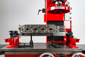 Máquina Mandrinadora Vertical de Precisión BM150 B150 para Motores de Automóviles, Máquina Multifuncional para Mandrinar Cilindros de Motores de Automóviles - Product Image 2