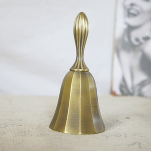 Campanas Metálicas Retro de Alta Calidad con Manivela para Bodas, Ceremonias de <span class=keywords><strong>Despedida</strong></span> y Decoración de Mesa, Venta al Por Mayor - Product Image 6