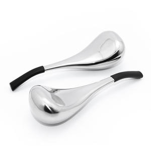Meilleures ventes Rouleaux de glace faciaux de haute qualité Globes de glace en acier inoxydable Rouleaux 3D Poignée en métal froid pour <span class=keywords><strong>le</strong></span> visage Masseur facial - Product Image 2