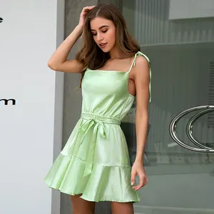 Dropship स्टॉक अंगिया टांगना गर्दन Ruched विस्तार Knotted स्तरित स्केटर ड्रेस