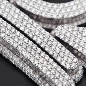 Collier pendentif solitaire en diamant Moissanite de haute qualité avec un style élégant pour les femmes à bas prix - Product Image 4