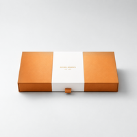 Caja de cartón reciclable personalizada con cinta de cierre para sets de regalo de chocolate premium