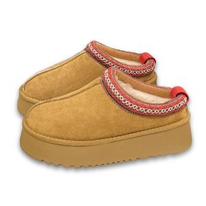 Bottes d'hiver unisexes de haute qualité <span class=keywords><strong>en</strong></span> gros, antidérapantes, thermiques, design de luxe, pantoufles chaudes de marque - Product Image 1