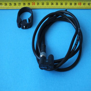 Smeo-4u-s-led-wbr24-<span class=keywords><strong>b</strong></span> หมายเลข 151526 ความยาวสายเคเบิลของพร็อกซิมิตี้สวิตช์ - 0,<span class=keywords><strong>90</strong></span> ม. - Product Image 1