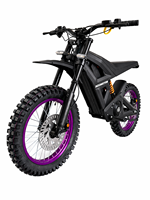 Propulsé par un moteur de 12 kW en crête et des cellules 84 V/25 Ah 50S, vitesse maximale de 80 km/h avec démarrage NFC, marche arrière et protections de sécurité étanches IP67.