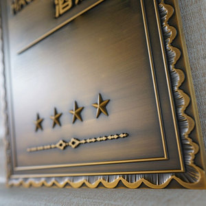 <span class=keywords><strong>Plaque</strong></span> commémorative en bronze sculptée sur mesure, <span class=keywords><strong>plaque</strong></span> de reconnaissance et de dédicace en métal gravée avec photo pour bâtiment - Product Image 2