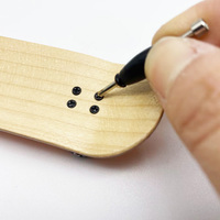 Kit d'outils pour mini fingerboard, outils pour fingerboard, vis et écrous pour fingerboard, tournevis