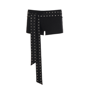 Shorts streetwear respirants et tendance à taille élastique, couleur unie avec rivets métalliques et embellissements en strass - Product Image 6