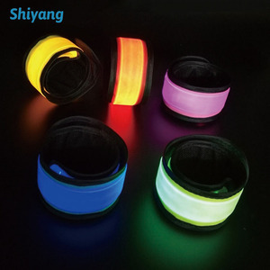 Brassard lumineux à LED en silicone pour le Sport, fermeture avec LOGO personnalisé, idéal pour la course à pied - Product Image 3