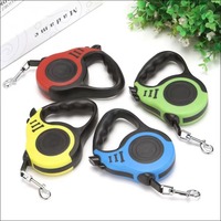 Vente en gros d'accessoires pour animaux de compagnie personnalisés avec logo, colliers, accessoires pour chiens, laisse, sangle, laisse rétractable automatique pour chien