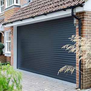 Portões de Garagem Automáticos de Aço Personalizados de Alta Qualidade com Design Industrial e Proteção Contra Vento - Product Image 1