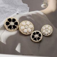 Kancing Logam Berlapis Rhinestone Motif Bunga dengan Pita Berumbai dan Hiasan Rhinestone Emas