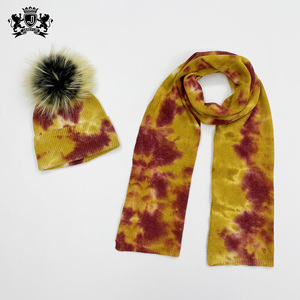 Chapeau tricoté coloré à la mode Offre Spéciale pour femmes ensemble chapeau et écharpe d'hiver Baenie avec <span class=keywords><strong>pompon</strong></span> en fourrure naturelle - Product Image 3