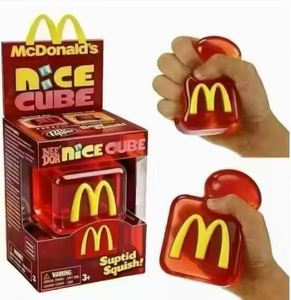 <span class=keywords><strong>Jouet</strong></span> Squishy en forme de cube Needoh Nice Cube Style, cube anti-stress transparent rouge avec logo jaune - Product Image 6
