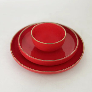 Service de vaisselle en porcelaine <span class=keywords><strong>rouge</strong></span> 18 pièces, 12 assiettes et 6 petits bols en céramique pour la maison et les fêtes de mariage - Product Image 3
