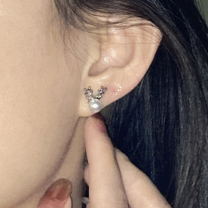 Orecchini a Perno Semplici con Perle Finte per Donne, Accessori per Orecchie con Mini Perline Natalizie, Elegante Regalo Quotidiano - Product Image 3