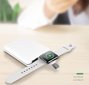 Cargador Inalámbrico Magnético Retráctil OEM ODM, Embalaje con Logotipo Personalizado OTP, Carga Rápida de 5W para Relojes Inteligentes de Todas las Series - Product Image 3