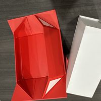 Emballage cadeau de gros haut de gamme portable personnalisé avec fermeture magnétique, pliable, carré, avec revêtement UV pour flacons de soins de la peau et de parfums