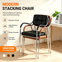 Chaise de bureau exécutive moderne en cuir PU, empilable, avec dossier ergonomique confortable et structure métallique renforcée, pour un rangement compact et une optimisation de l'espace.