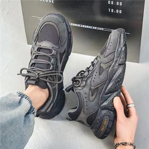 Heren Nieuwe Ademende Koreaanse Versie Veelzijdige Interieur Hoogte Verhogen Sport En Vrije Tijd Hardloop Vader Schoenen - Product Image 4