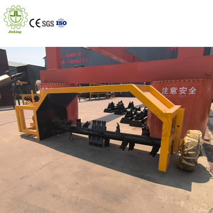 Máquina volteadora de compost remolcada por tractor de alta capacidad, máquina para hacer fertilizante orgánico con <span class=keywords><strong>motor</strong></span>, fácil operación - Product Image 1