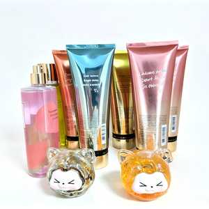 Ensemble de quatre parfums pour cheveux et corps pour femmes, parfum floral longue durée, encens, grenade, agrumes, vente en gros - Product Image 1
