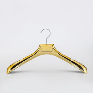 カスタムゴールド仕上げハンガー小売店-耐久性のあるエレガントなデザインの洋服ハンガー高品質 - Product Image 4