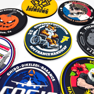 Thấp moq số lượng nhỏ tùy chỉnh bán buôn không thấm nước PVC mềm cao su vá phát sáng trong bóng tối PVC các bản vá lỗi cho áo khoác - Product Image 5