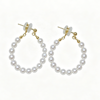 Boucles d'oreilles créoles en perles d'eau douce rondes de 4-5 mm, lustre ultra-brillant impeccable, bijoux hypoallergéniques en or 14 carats, vente en gros