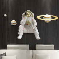 Décor mural créatif d'arrière-plan TV, sculpture d'astronaute en résine, décoration murale d'officier de l'aérospatiale pour le salon et le cosmonaute, livraison directe