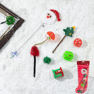 고양이를위한 크리스마스 대화 형 장난감 세트 나무와 플라스틱 개박하 마우스 공 개 놀이를위한 씹기와 봉제 애완 동물 닙 장난감 - Product Image 2