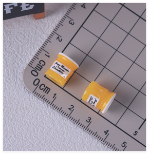 Miniatures <span class=keywords><strong>en</strong></span> résine Kawaii <span class=keywords><strong>en</strong></span> forme <span class=keywords><strong>de</strong></span> confiture <span class=keywords><strong>de</strong></span> fraises, sauce <span class=keywords><strong>chocolat</strong></span>, jouets pour enfants, bouteilles <span class=keywords><strong>de</strong></span> bière, gobelets à eau, breloques miniatures pour maison <span class=keywords><strong>de</strong></span> poupée, vente <span class=keywords><strong>en</strong></span> gros - Product Image 2