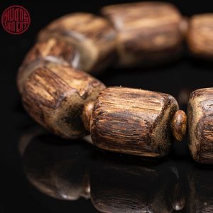 Pulsera Contemporánea de Madera de Agar Malaya con Cuentas Naturales Medianas, Acabado Limpio y Efecto Hundido, Joyería - Product Image 2