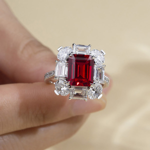 Anillo de Moda Messi Jewelry MSR-1772 PT950 con Zafiro Rojo en Forma de Esmeralda, Anillo con Gema Roja, Anillo de Compromiso - Product Image 2