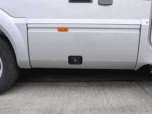 LA MEJOR OFERTA Autocaravana de Lujo BURSTNER ELEGANCE 910 G RHD Usada a Bajo Precio Sin Opiniones Todavía - Product Image 4