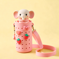 Housse de bouteille en silicone pour animaux mignons, de qualité alimentaire, portable avec sangle, adorable housse de dessin animé pour les bouteilles d'eau et les thermos pour enfants